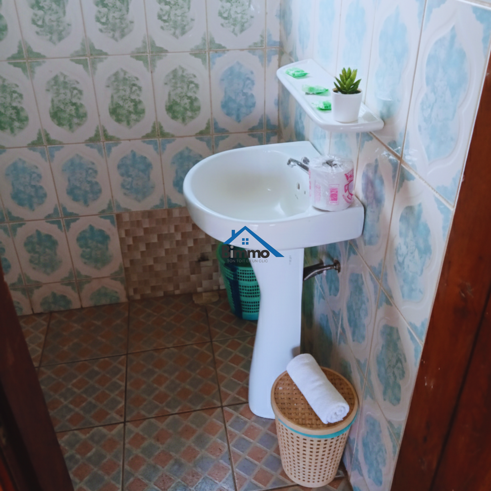 Bungalows climatisés au bord du lac – ASSOUKA Écovillage