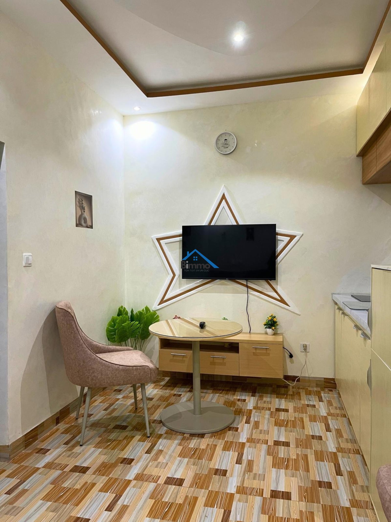 Studio Moderne & Élégant au Complexe Landreas – Parakou, Tranza